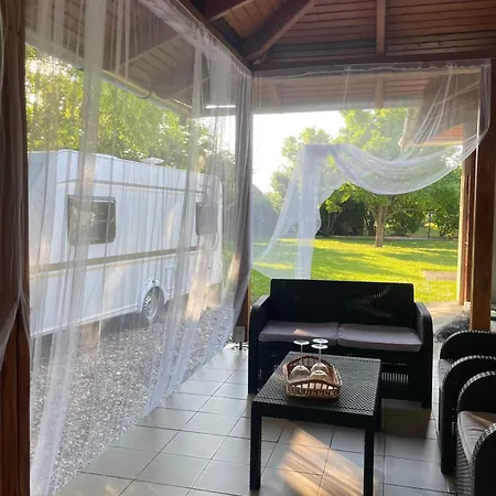 Apartment Kroni Vendeghaz Tiszanana